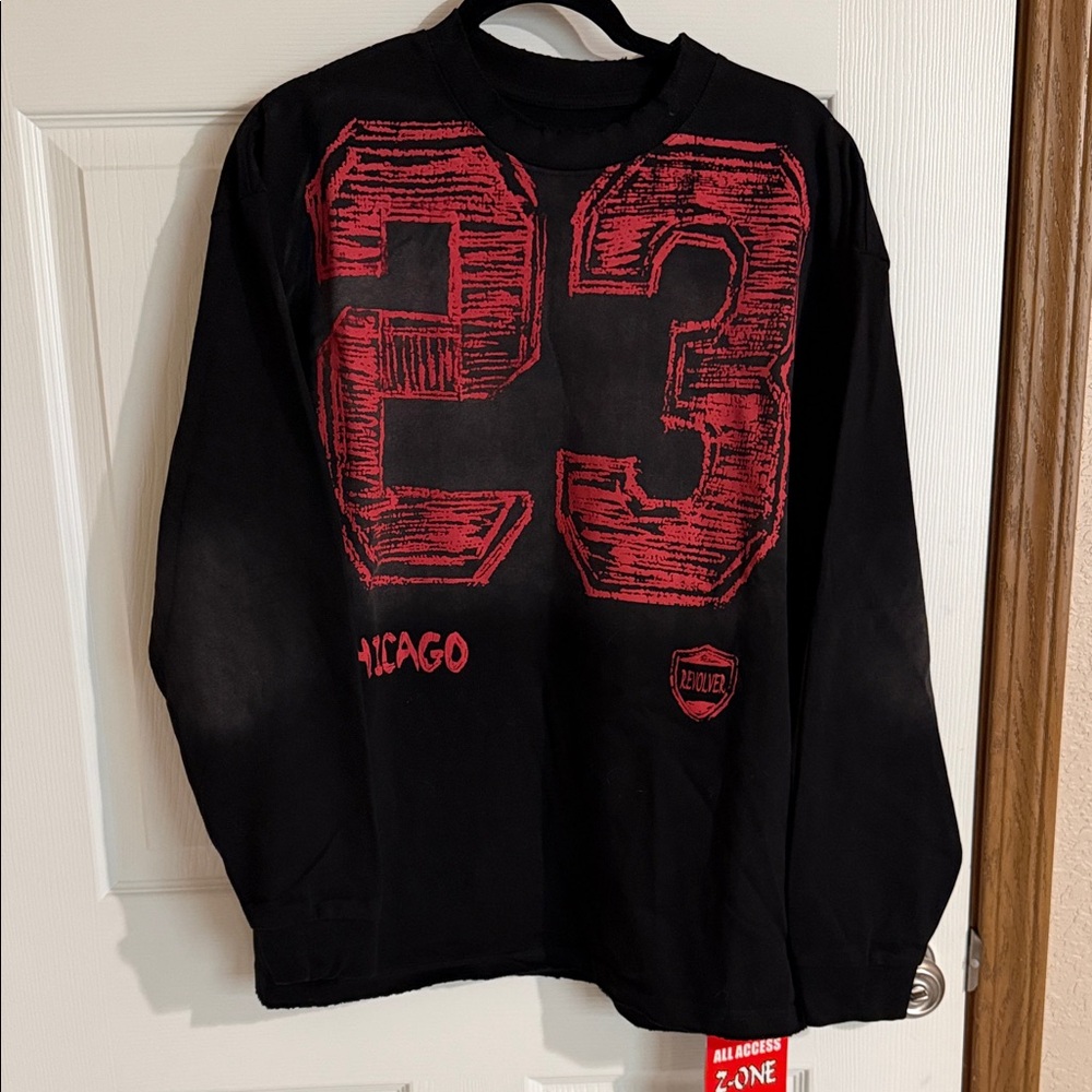 NWT men’s revolver urban wear size small oversized